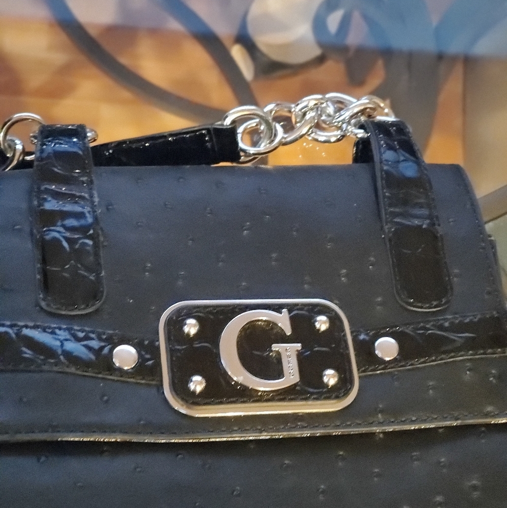 Guess purse. Like new☺